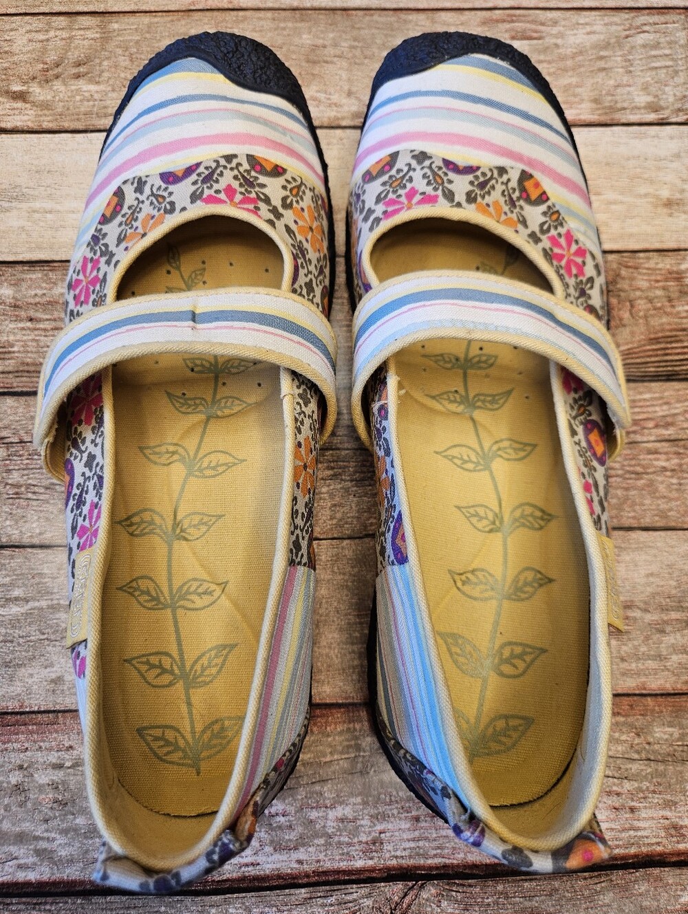 Keen Harvest Mary Jane Flats - Picture 8 of 13